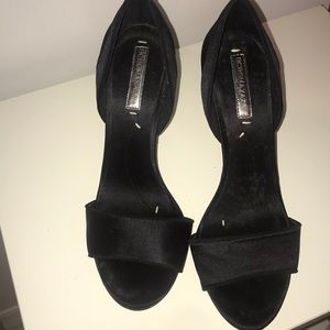 Sandals BCBG with damage inside size 10/40